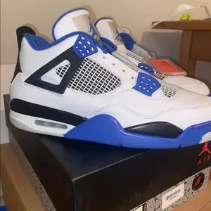 Jordan | Shoes | Jordan Motorsport 4 Size 3 Pre Owned Great  display picture 2